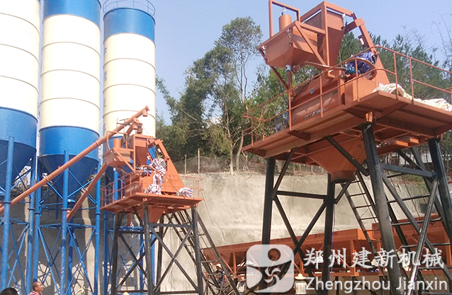 建新双50混凝土爱游戏(ayx)体育官方网站-ayx.com站在云南宁洱投产运行