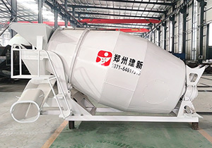 三轮/五轮混凝土爱游戏(ayx)体育官方网站-ayx.com车(图1)
